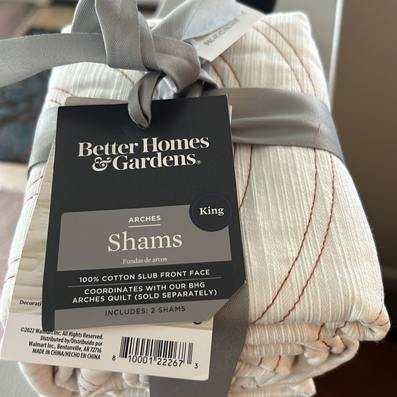 - NEW Better Homes & Gardens White Textured Arched Cotton Shams, King, 2-P… - Picture 3 of 5